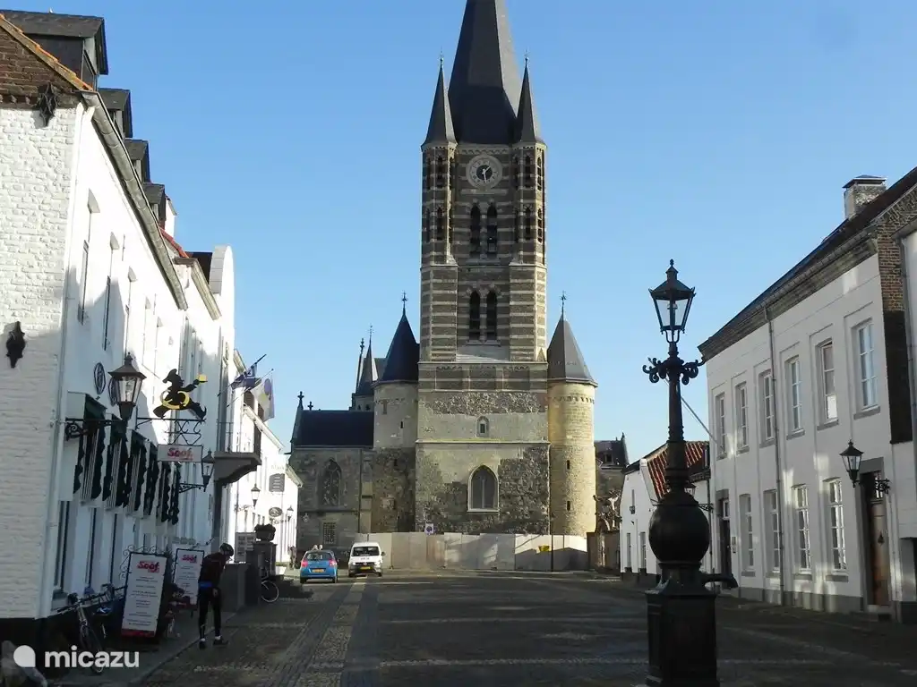 Die Abteikirche (St. Michaelskirche) in der weißen Stadt Thorn