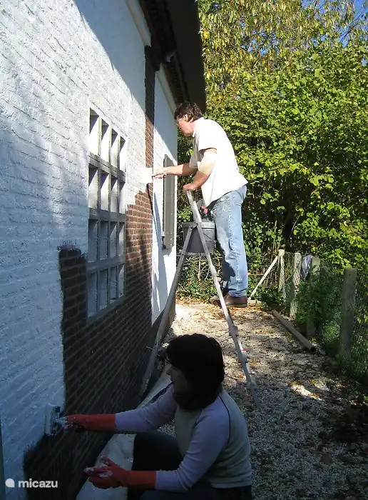 bei der Renovierung arbeiten