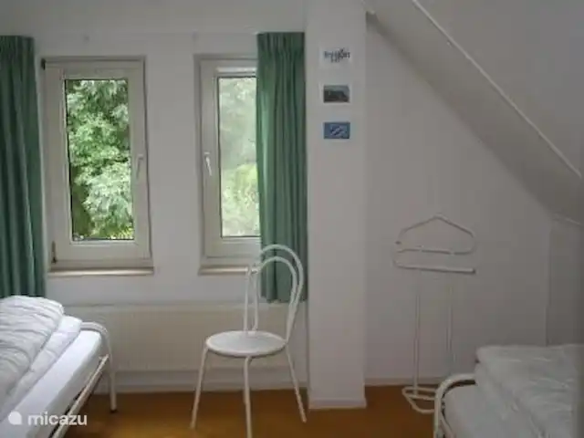 vista al campo en Países Bajos, Frise, Sint Nicolaasga - casa vacacional Dormitorio doble con 2 camas individuales 90x200 cm