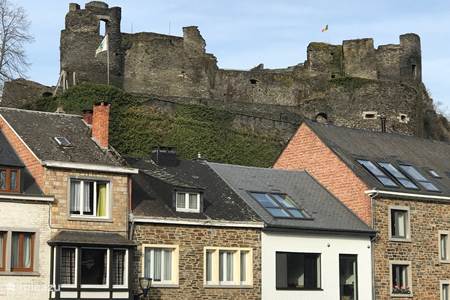 Besuchen Sie das Schloss von La Roche-en-Ardenne
