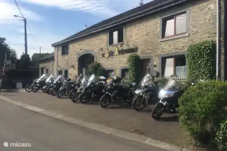 Samen met motorclub weekendje Ardennen