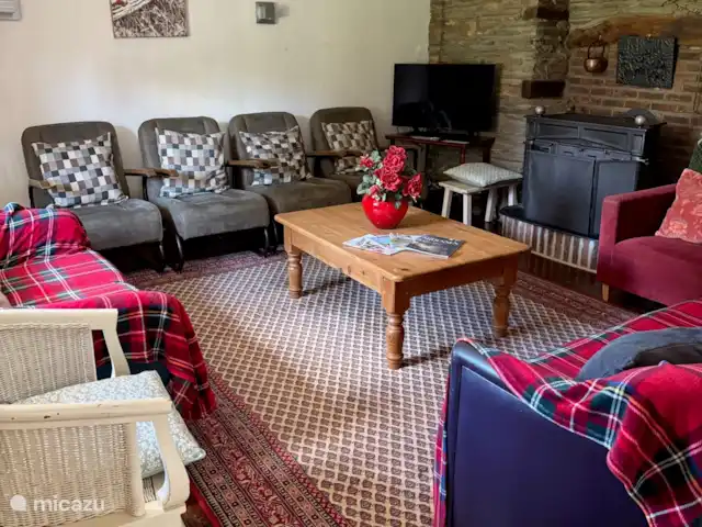 Maison de vacances familiale Gite Ardennais  | Belgique, Ardennes, Fraiture - maison de vacances Salon confortable avec poêle à bois