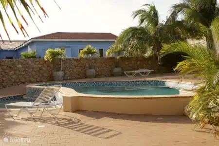 Vakantiehuis Bonaire, Bonaire, Kralendijk appartement Bon Bida 14 Zwembad