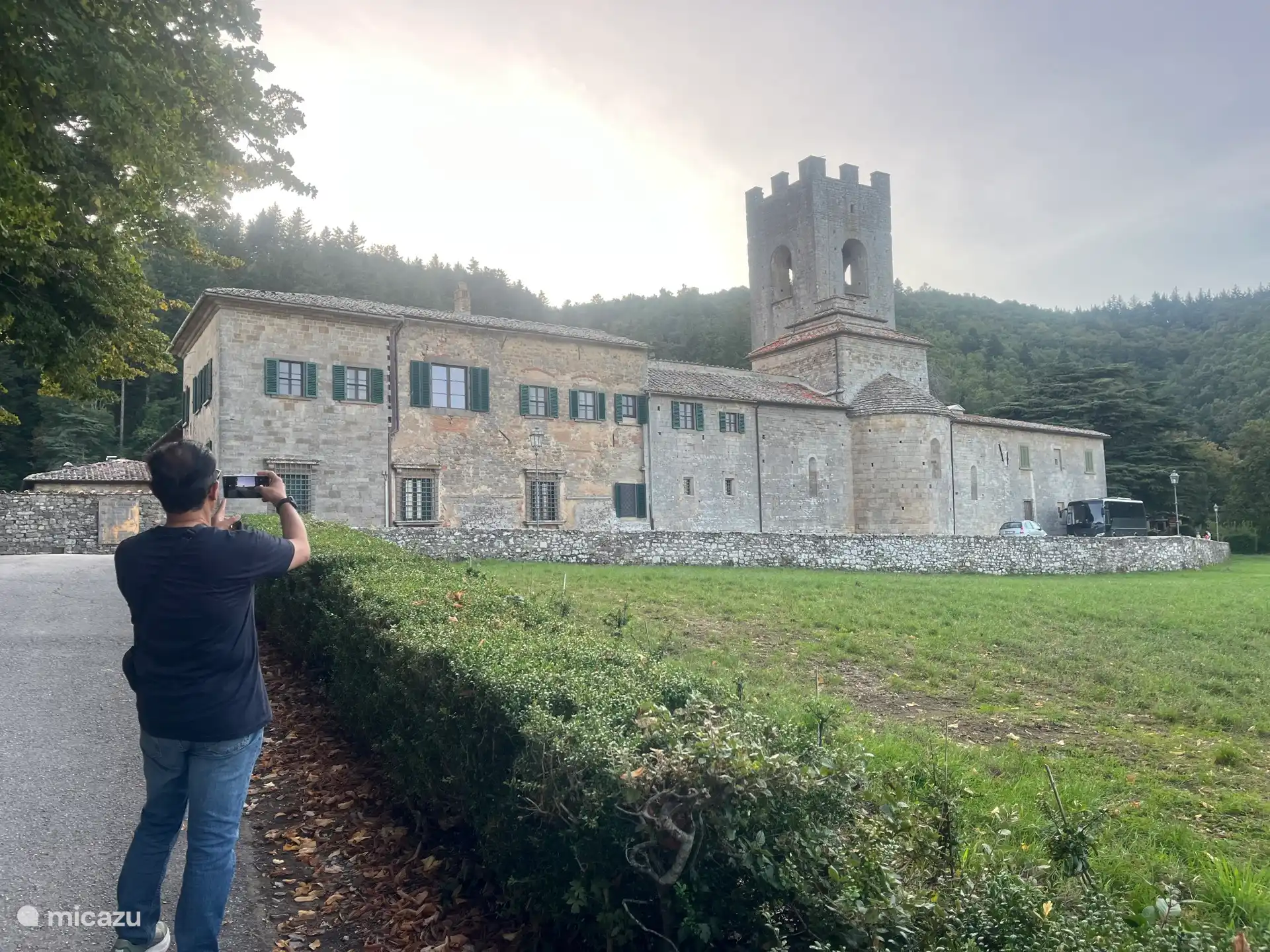 Abadía y restaurante Badia Coltibuono, cerca! 