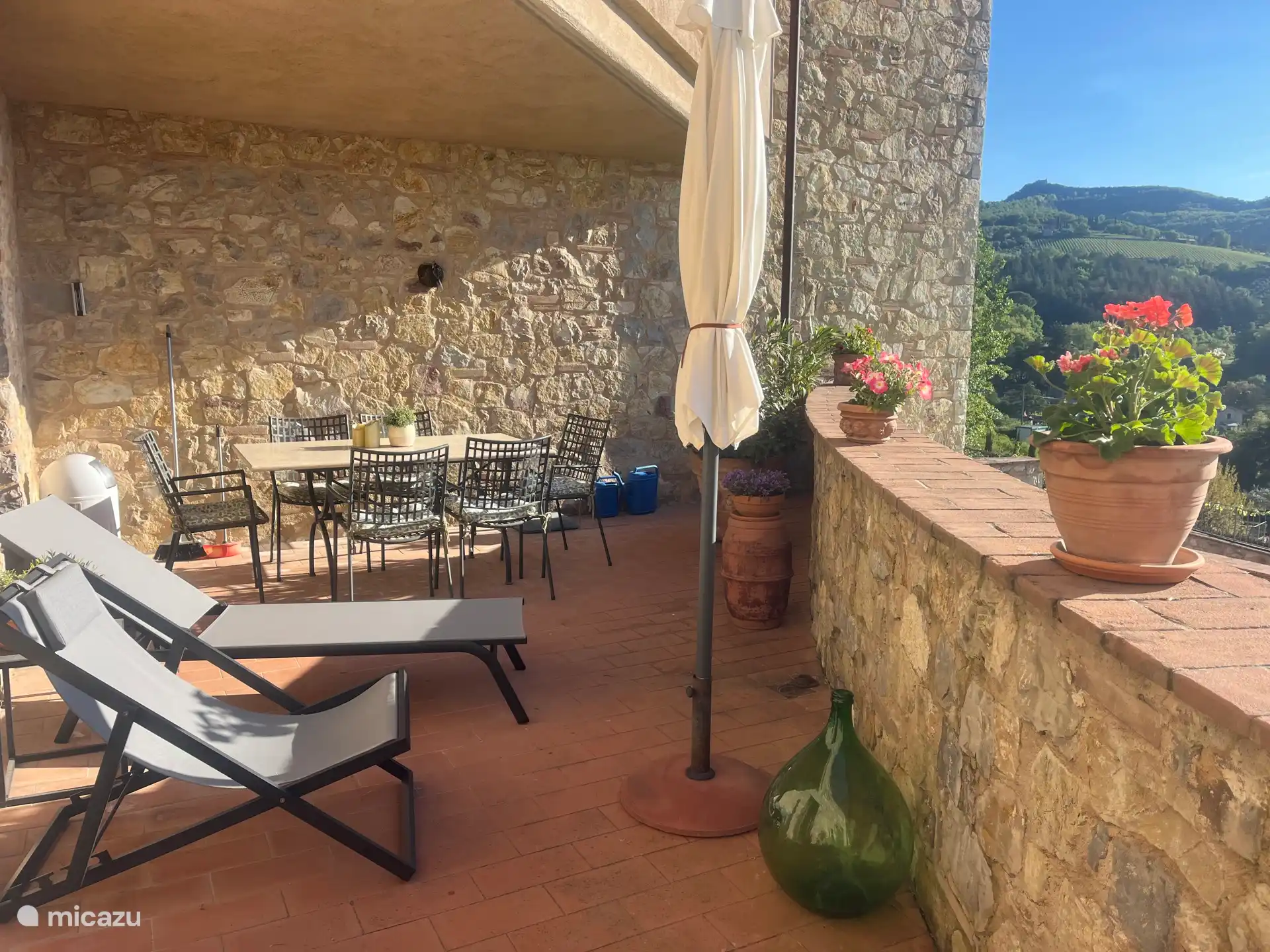 You live on our lovely terrace! 