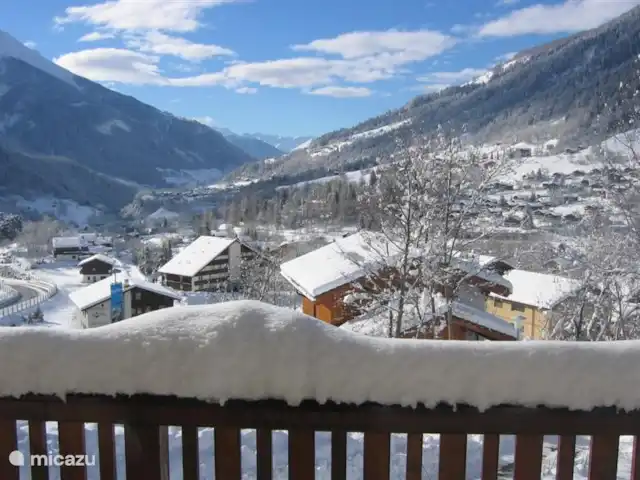 Chalet Mistelhof Apartamento planta alta 4 pers en Suiza, Valais, Fiesch - chalet Vista en invierno con sol hasta las 18.00 en frente del chalet!!
