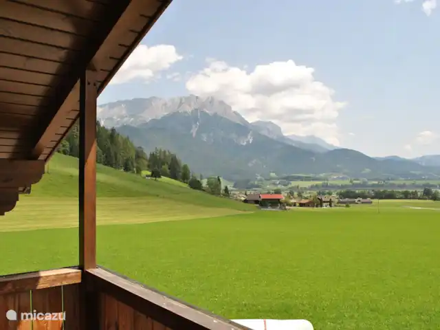 Chalet Olduvaï | Autriche, Salzburgerland, Leogang-Saalfelden - chalet La vue reste la même, mais chaque jour la vue est différente. La lumière, les nuages. Toujours un jeu de nature.