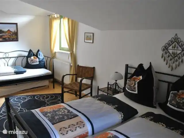 Chalet Olduvaï | Autriche, Salzburgerland, Leogang-Saalfelden - chalet La troisième chambre au premier étage. Ici, vous pouvez même passer la nuit avec 4 personnes