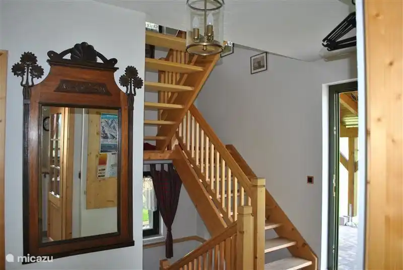 Het rappenhuis naar boven en beneden.