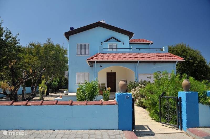 Vakantiehuis Cyprus, Noord-Cyprus, Alsancak, bij Girne/Kyrenia Villa Villa met privé zwembad