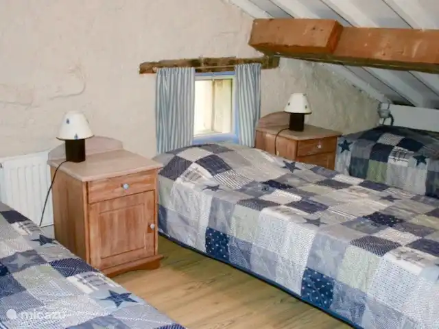 Ferme Pauchard | France, Vosges, Hennezel - maison de vacances Chambre mansardée (excitante pour les enfants...)