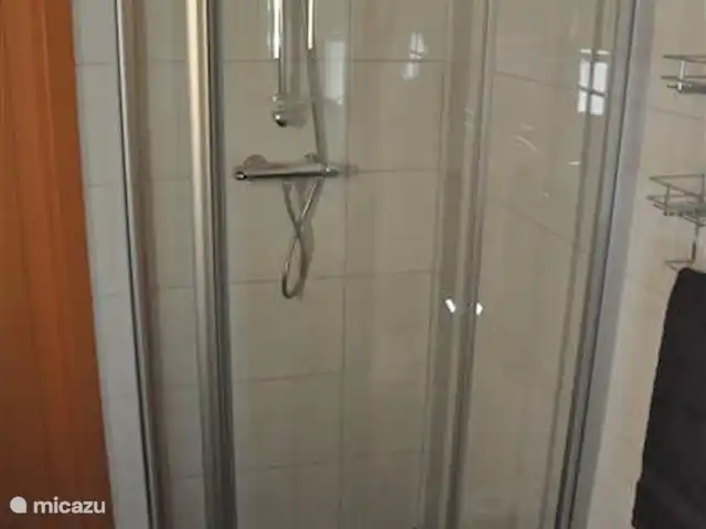 Chalet am Sonnenpiste en Austria, Carintia, Kötschach-Mauthen - chalet el cuarto de baño separado para cuando no quieras bañarte.