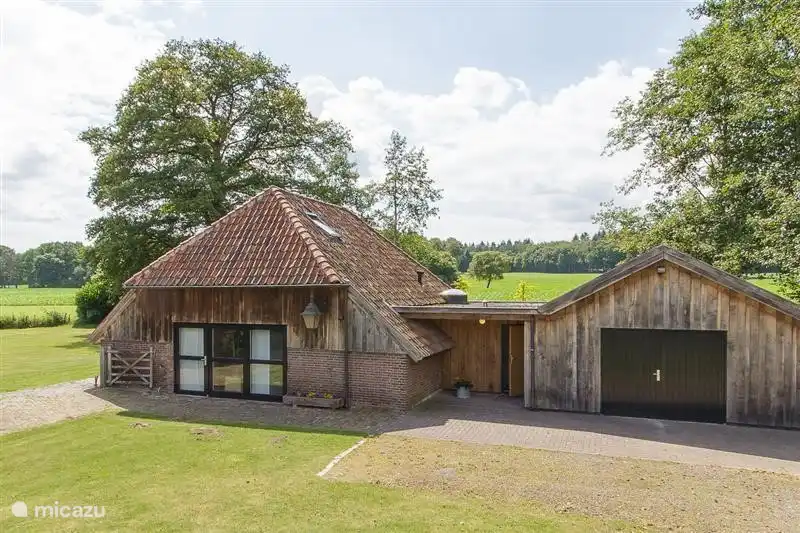 Granero sajón de vista frontal