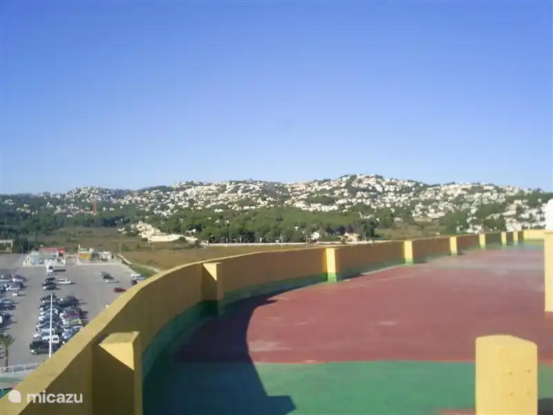 De la terrasse commune, vous pourrez profiter de la vue