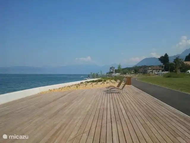 Location de Vacances France, Haute-Savoie, Évian-les-Bains, maison de vacances - temps de fourrure Farniente sur la plage à 300 mètres de la maison.