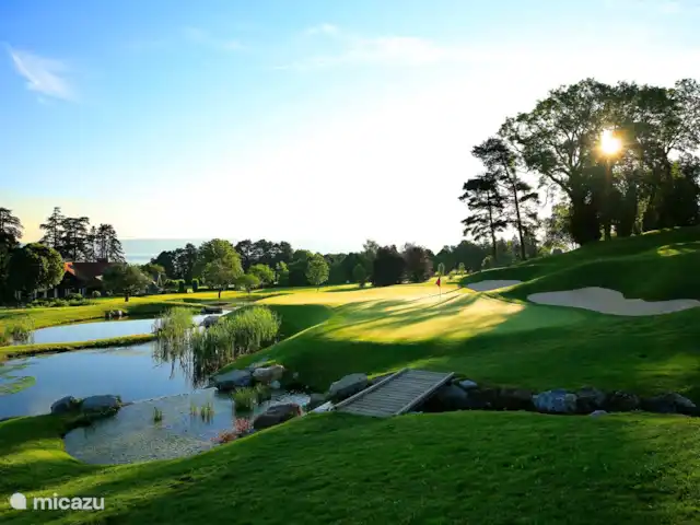 Location de Vacances France, Haute-Savoie, Évian-les-Bains, maison de vacances - temps de fourrure Club de golf Evian Masters. Le Masters pour les femmes s’y déroule chaque année au mois de juillet.