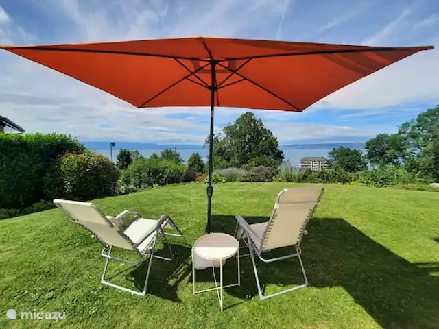 Location de Vacances France, Haute-Savoie, Évian-les-Bains, maison de vacances - temps de fourrure Jardin privé avec belle vue.