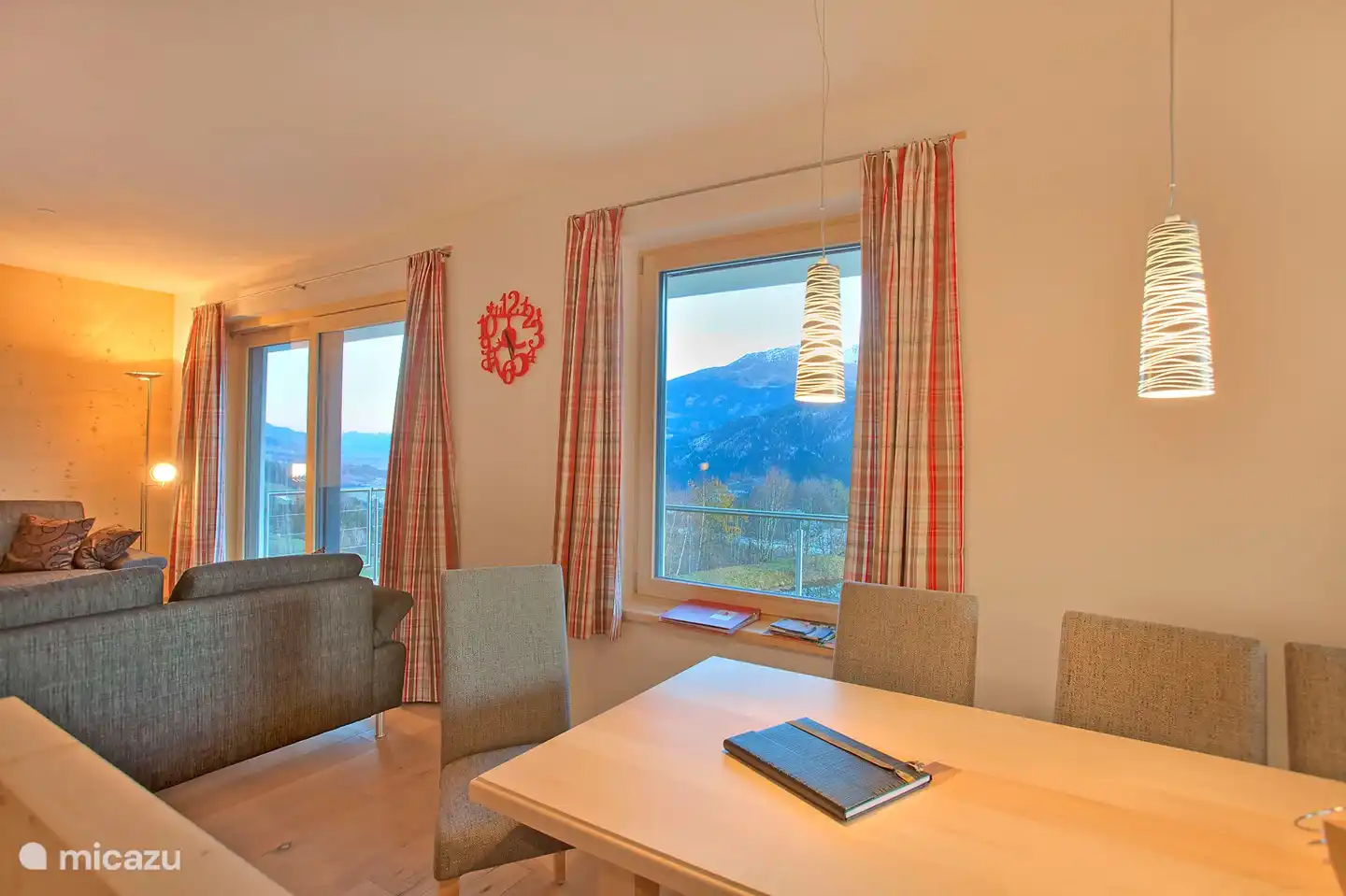 Salon-salle à manger cosy