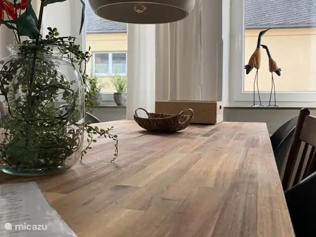 vakantiehuis huren in Duitsland, Moezel, Bengel – Bengel De grote eettafel in de woonkeuken