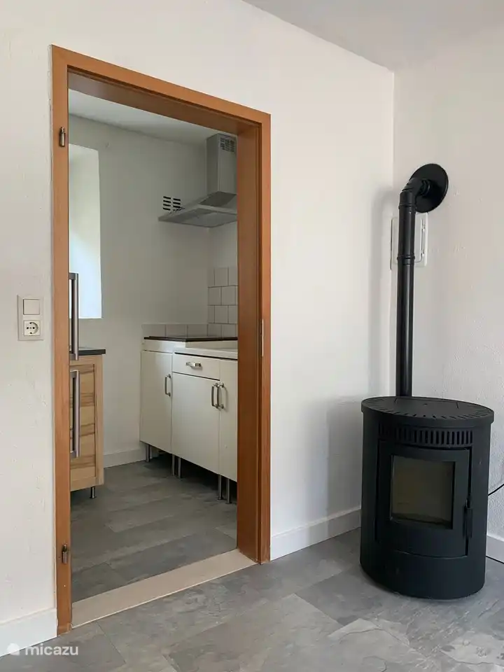 Vista desde la cocina/comedor a la cocina.