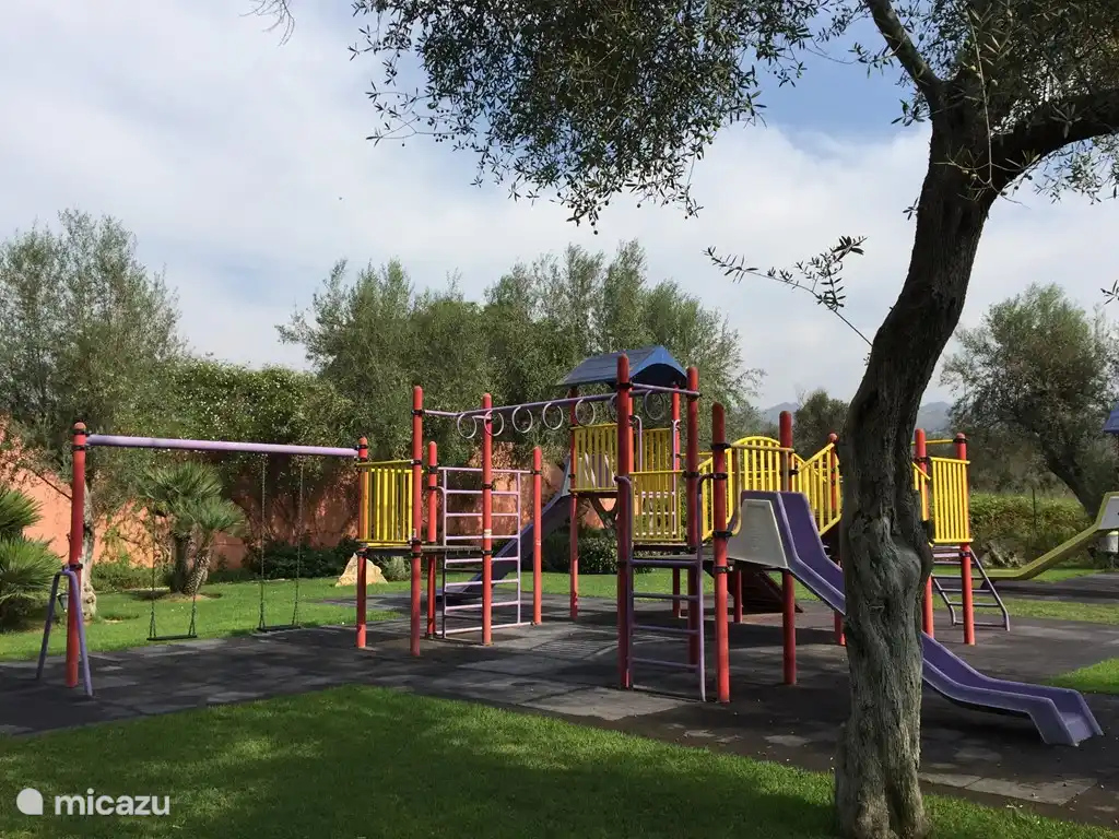 Cela fait partie de l'aire de jeux assez vaste du complexe.