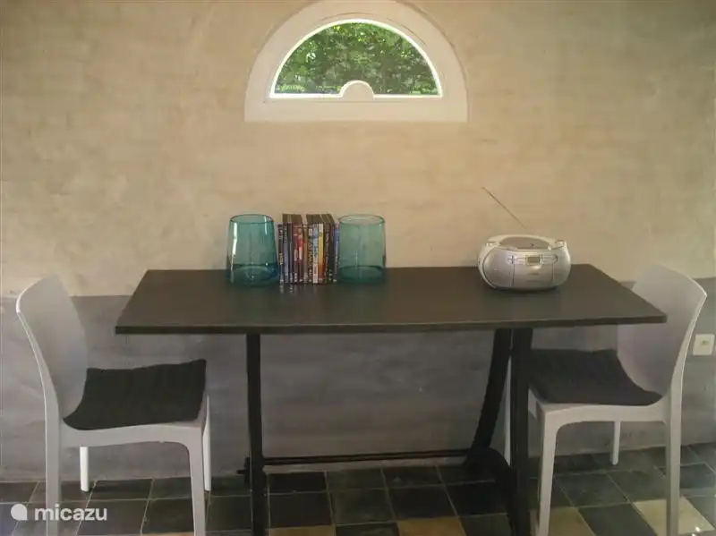 Eine Ecke im Wohnzimmer, die Küche passt.