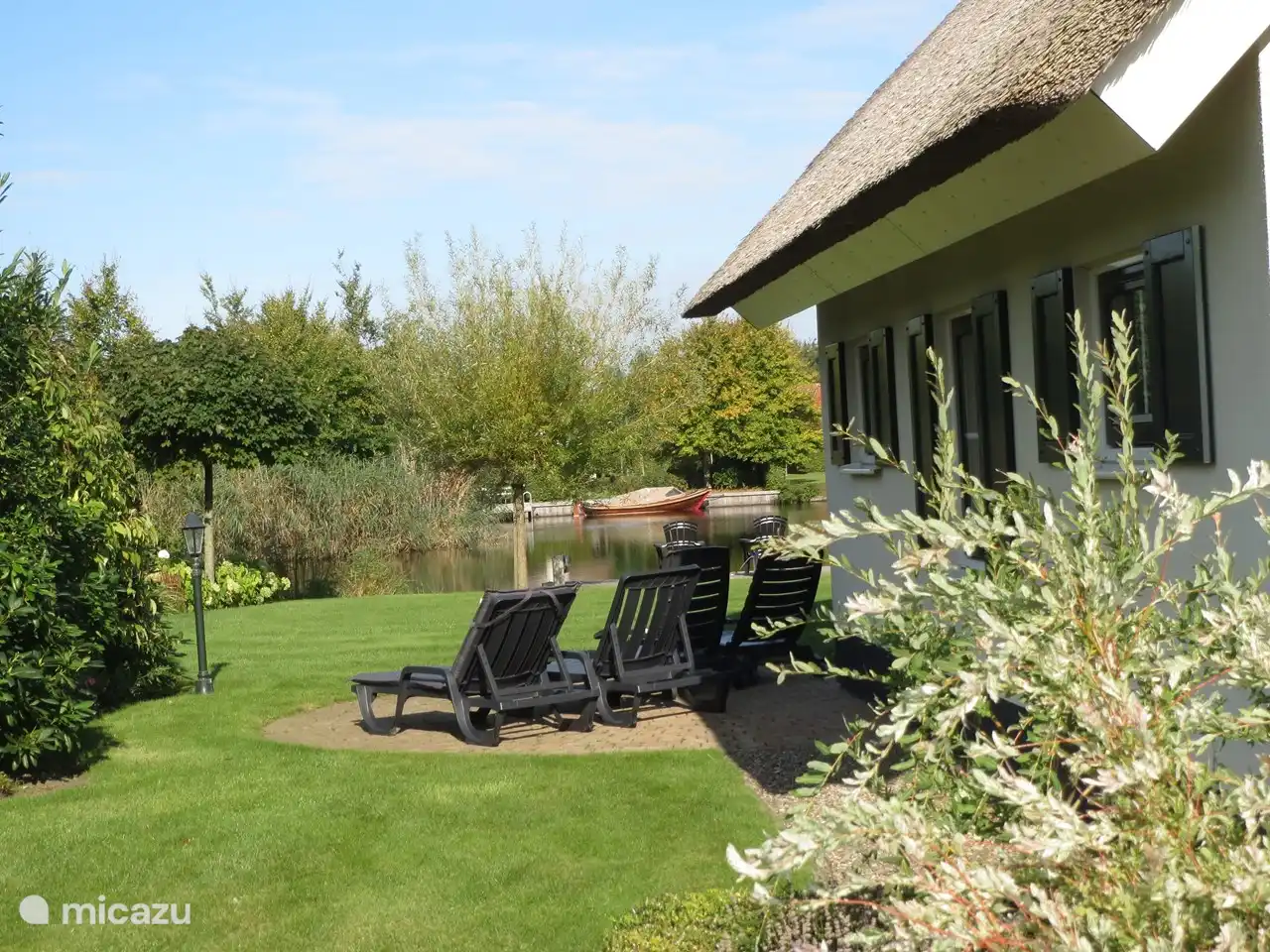 Viele Möglichkeiten zum Sonnenbaden im Garten