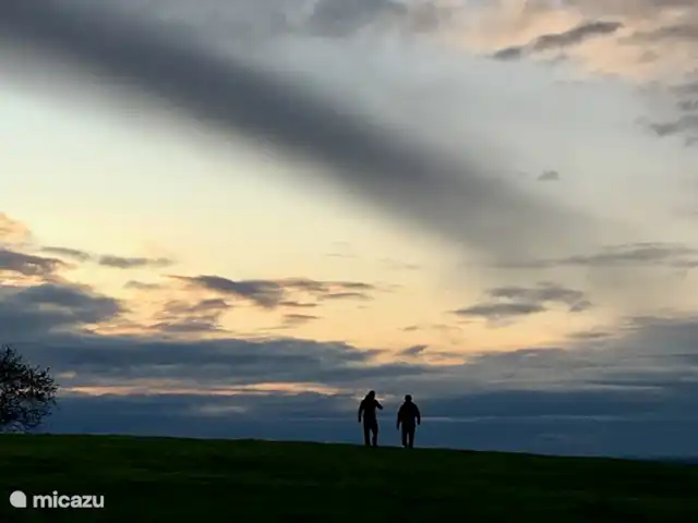 Location de Vacances France, Nièvre, Lanty, maison de vacances - Manoir BnBourgogne Belles promenades au coucher du soleil