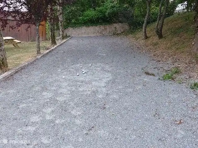 Location de Vacances France, Nièvre, Lanty, maison de vacances - Manoir BnBourgogne Terrain de jeu de boules en face de la maison.