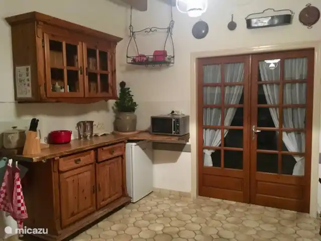 Location de Vacances France, Nièvre, Lanty, maison de vacances - Manoir BnBourgogne cuisine
