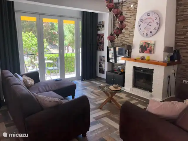 Casa Jomy Coveta El Campello Neptuno en España, Costa Blanca, El Campello - casa vacacional el acogedor salón