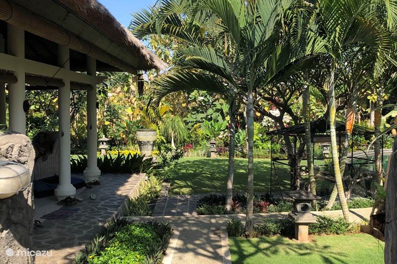  Villa  Kayu  Putih  in Lovina  Bali huren Micazu