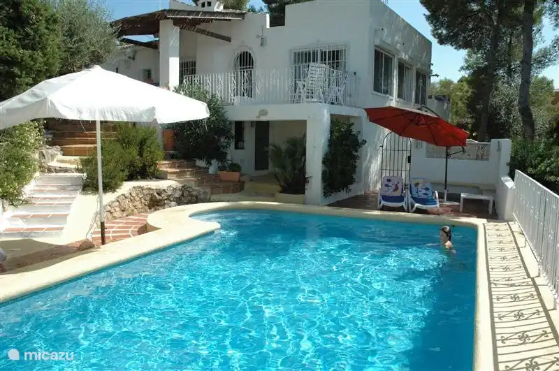Carasol villa and pool