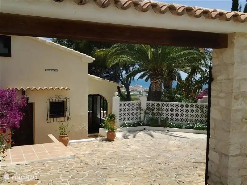 Rent Casa Bilbao in Moraira, Costa Blanca. Micazu