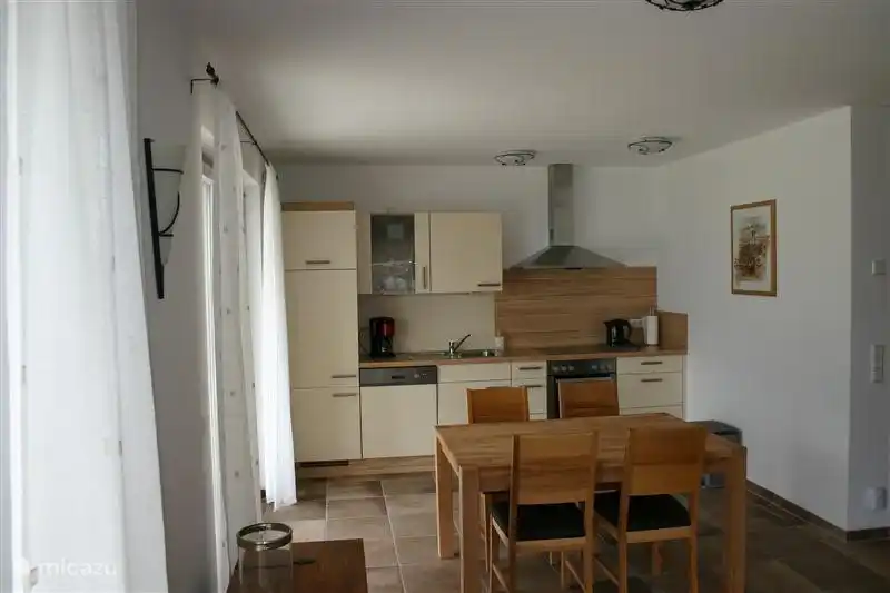 Offene Küche und Essbereich im Erdgeschoss