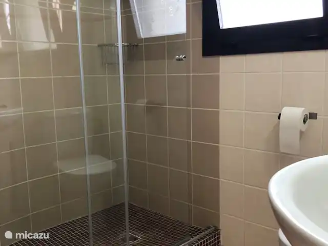 Location de Vacances Espagne, Costa Brava, Calonge, villa - Casa la Curva ..... avec douche à l'italienne.