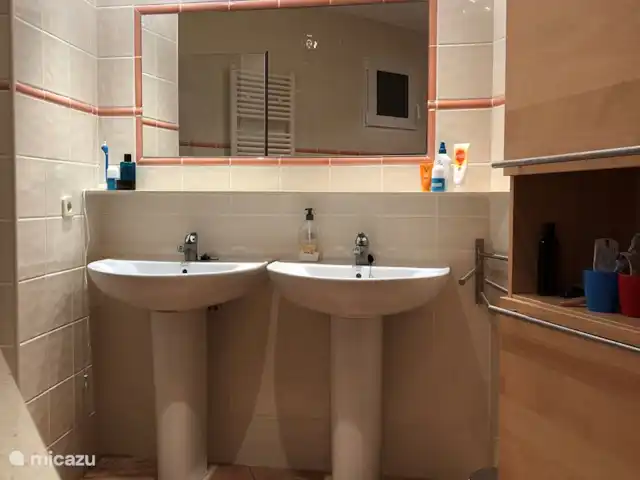 Location de Vacances Espagne, Costa Brava, Calonge, villa - Casa la Curva Salle de bain au RDC......