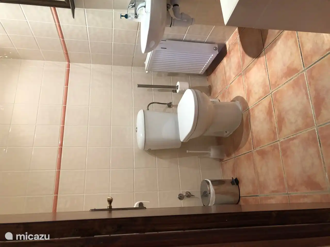 Separates WC im Erdgeschoss.