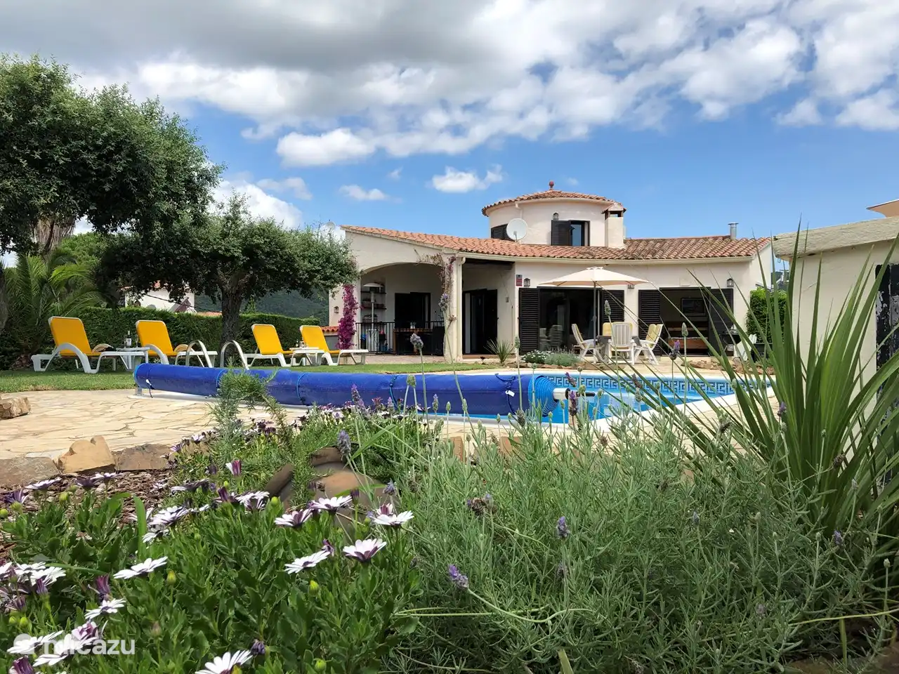 Schön angelegter Garten.