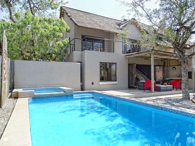 Holiday home in South Africa, Limpopo, Hoedspruit - holiday house BushGlam Luxury Holiday Home