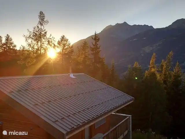 La Marmotte | France, Savoie, La Norma - chalet Soleil du soir depuis le balcon