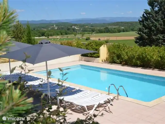 Le Vacher | France, Ardèche, Beaulieu (Ardèche) - maison de vacances Piscine avec terrasses spacieuses et clôturée pour les enfants.