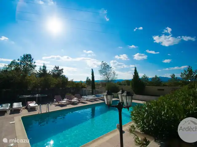 Le Vacher | France, Ardèche, Beaulieu (Ardèche) - maison de vacances Belle vue sur la grande piscine privée