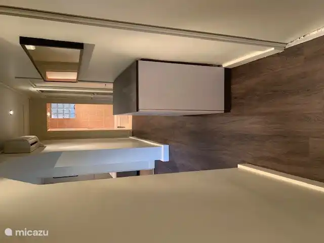 Eingangshalle mit Nachthalle