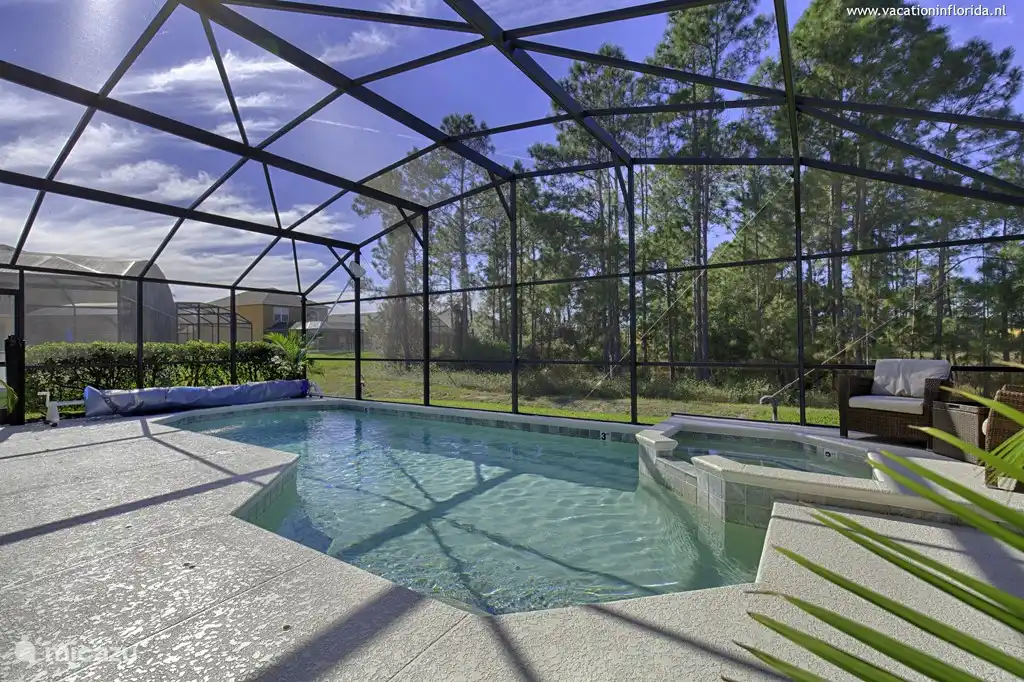 Pool und Jacuzzi House of Orange