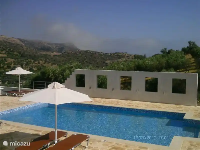 Extra fotootjes van het zwembad om weg te dromen...