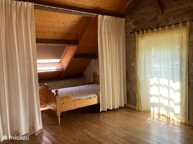 Les Deux Pins | France, Aisne, Vendresse-Beaulne - gîte / cottage Il y a un lit français (140x200) dans le grenier avant