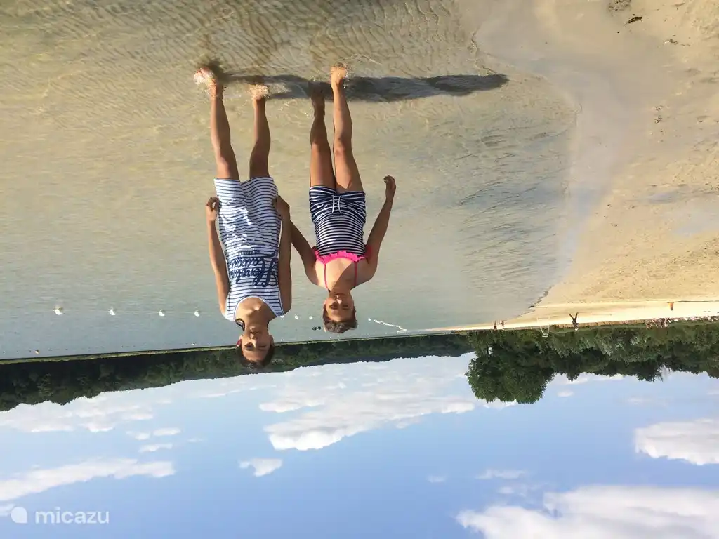 See von Monampteuil. Ein schöner Ort zum Spielen mit den Kindern, Schwimmen 12 km von Les Deux Pins entfernt