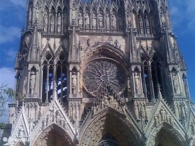 Les Deux Pins | France, Aisne, Vendresse-Beaulne - gîte / cottage Reims, la capitale de la Champagne avec sa cathédrale classée au patrimoine mondial est à un peu plus de 30 minutes.