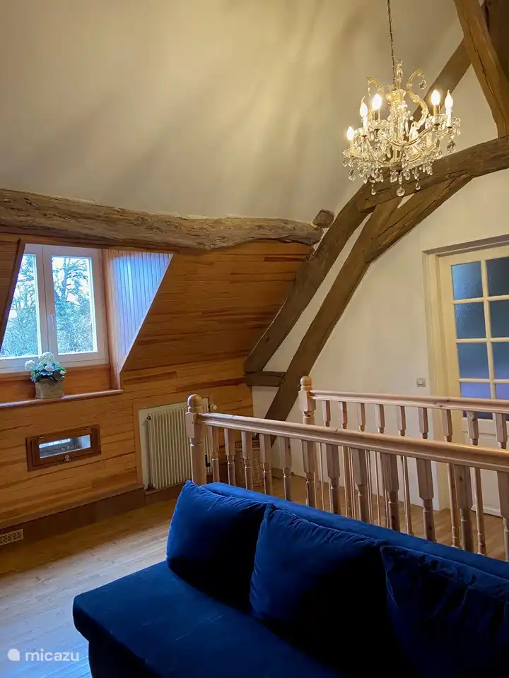 Atmospheric landing on the 1st floor near the bedrooms